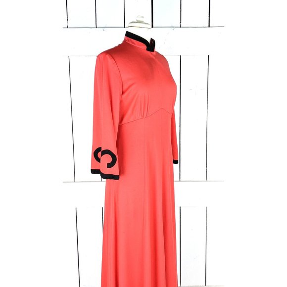 Vintage Alison Ayres red black bell sleeve maxi dress - Picture 2 of 10